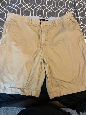 Tommy Hilfiger Men's Tan Flat Front Chino Shorts